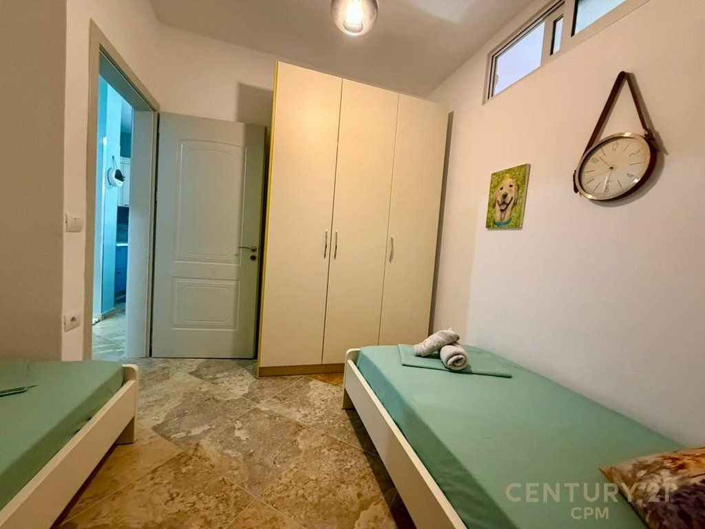 SHITET APARTAMENT 2+1 NE VIJE TE PARE ME DETIN NE LUNGOMARE