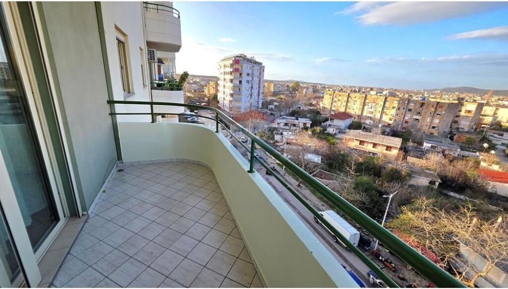 🏡 APPARTAMENTO 2+1 IN AFFITTO – VLORË