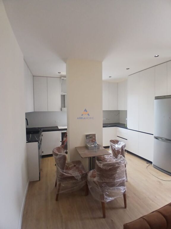JEPET ME QIRA APARTAMENT 2+1+BALLKON RRUGA SIRI KODRA 80.000 LEKE