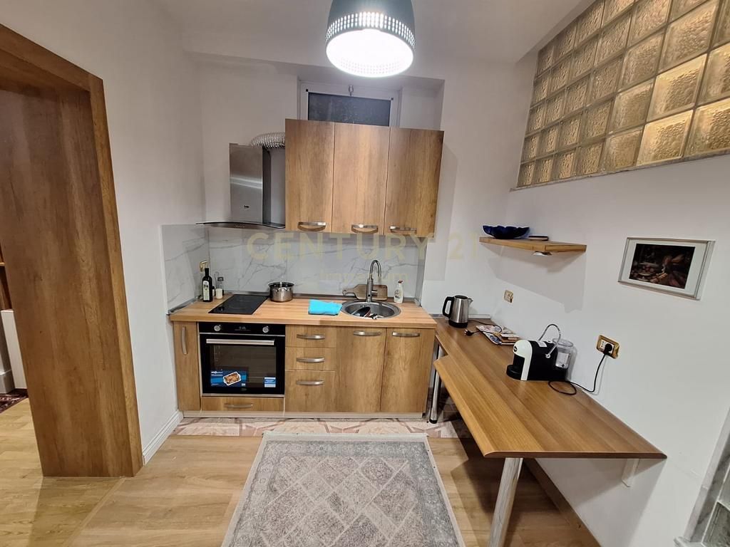 Apartament 1+1 Me Qira në Sheshi Willson, Tirana e Re