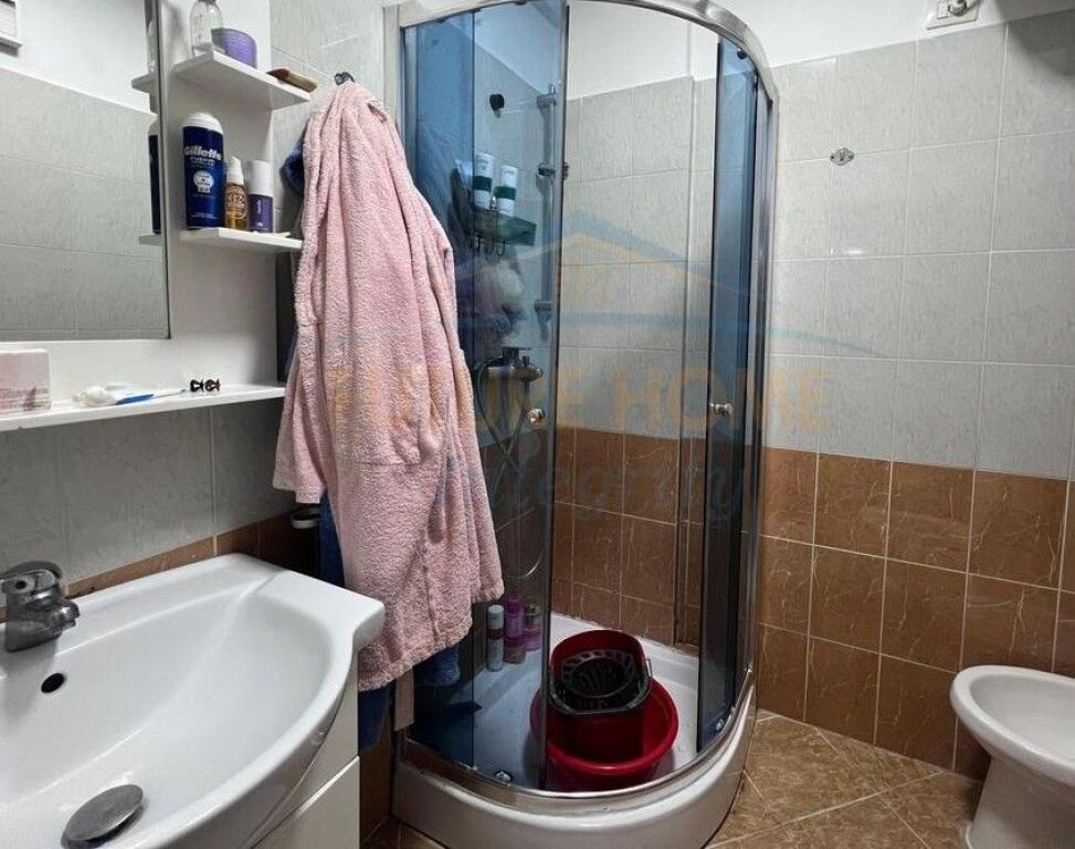 For sale, 2+1 Apartment, Zogu i Zi, Tirana.