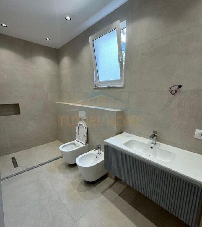 For sale, Apartment 3+1+2+ parking space, Fresku, Tirana.