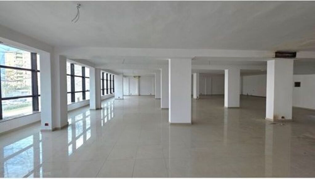 Okazion Ambjent Biznesi ne shitje ne Transballkanike,Vlore 1700€/m2 (i negociueshmem)