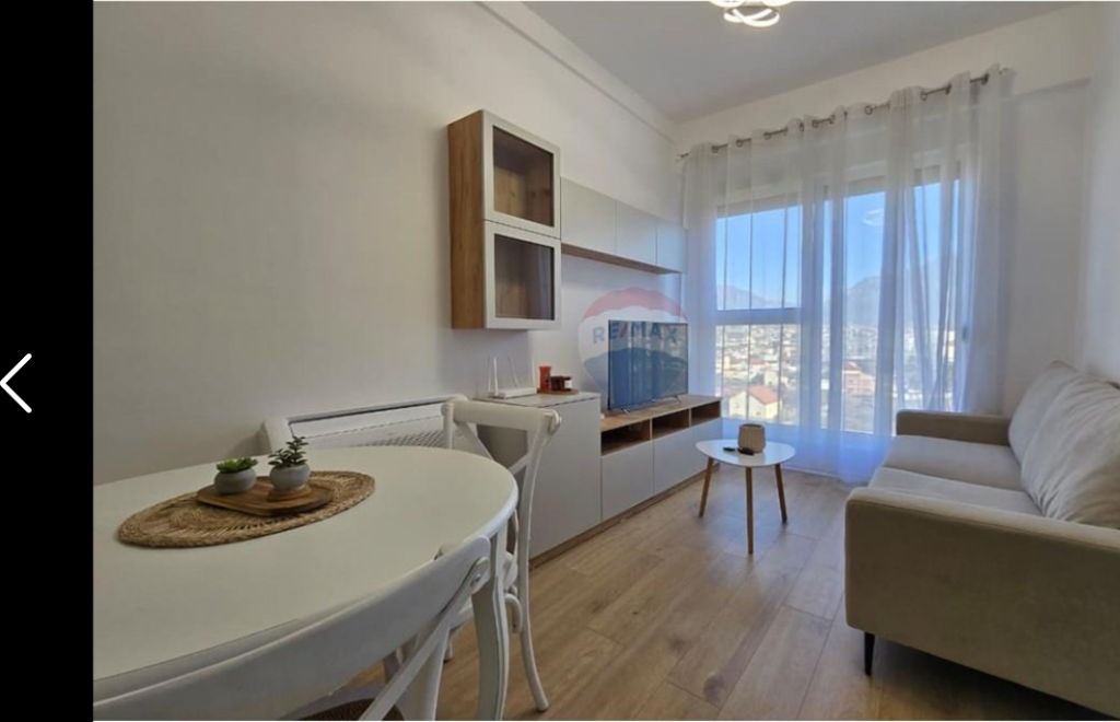 Apartament per shitje 2+1+2 + post parkimi tek Bulevardi i Ri