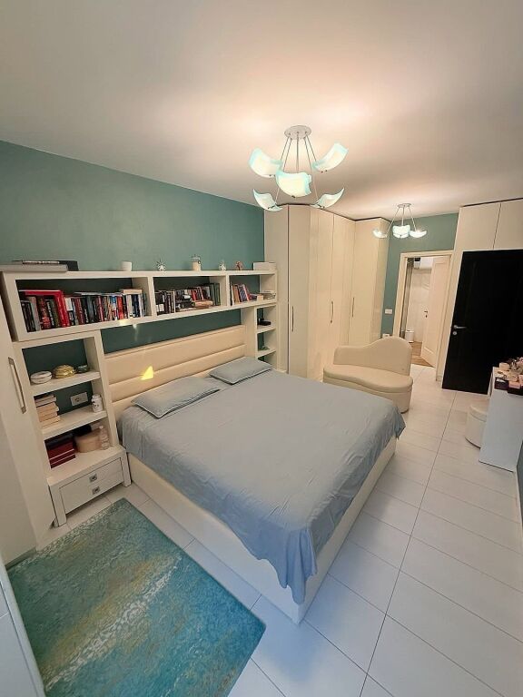Shitet Apartament 2+1📍Libri Universitar, rruga Abdyl Frasheri