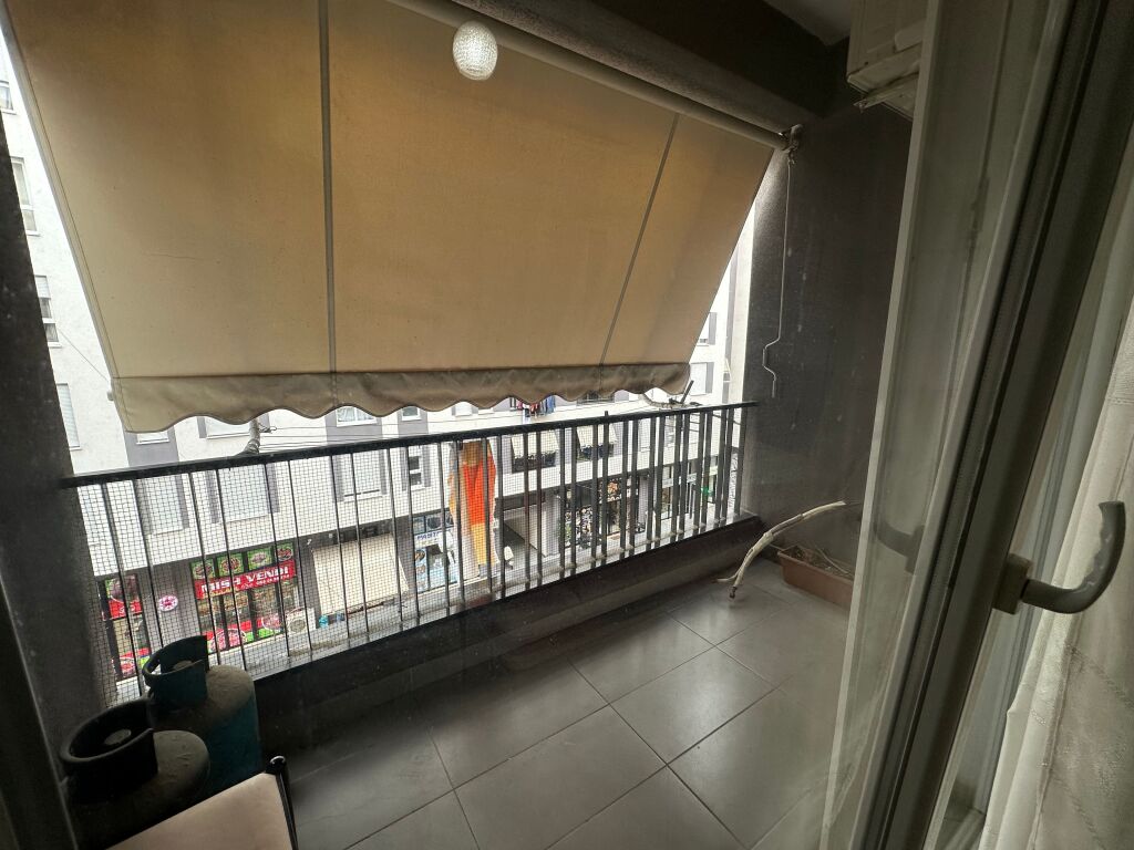 Apartment 2+1+2 , 5 May