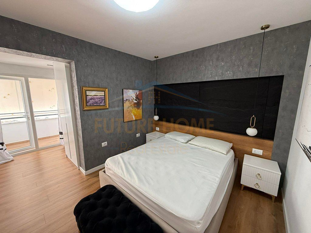 Qera, Apartament 2+1+2, 21 Dhjetori, Tirane 1,000 €, UNA63679