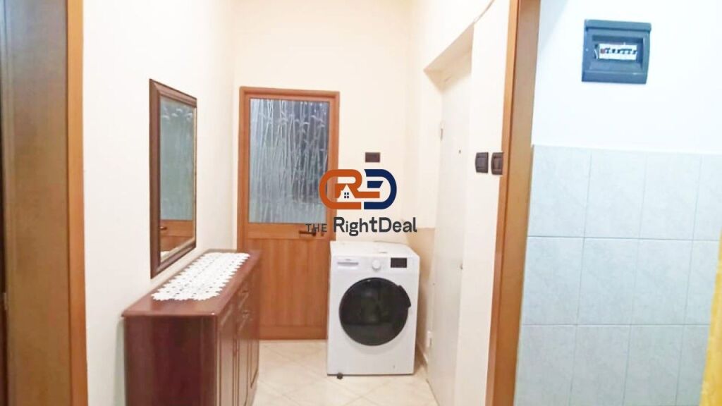 Tek Fakulteti Juridik, Jepet Me Qira Apartament 2+1 I Mobiluar !!!