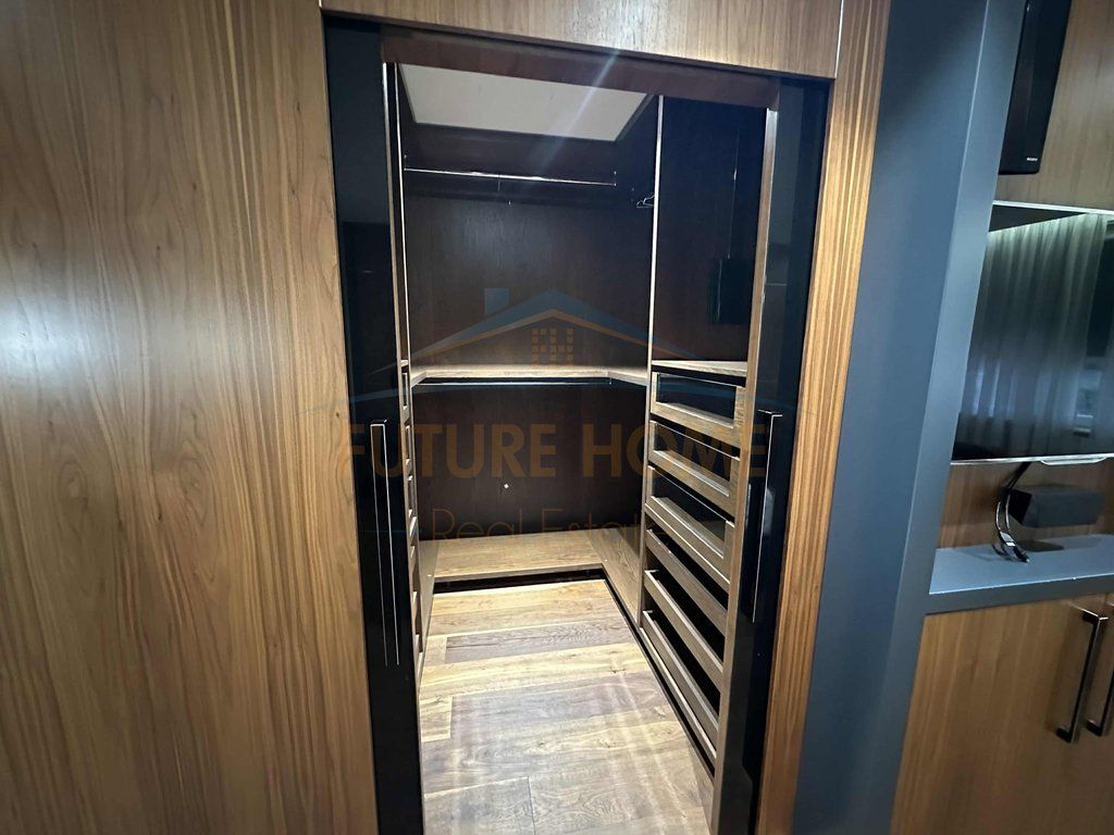 Rent, Apartment 2+1+2+Garage, Botanical Garden..