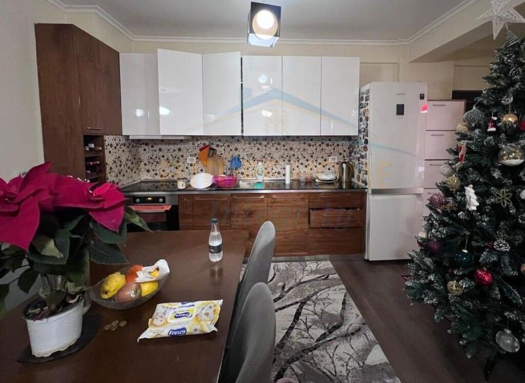 For sale, 2+1 Apartment, Zogu i Zi, Tirana.