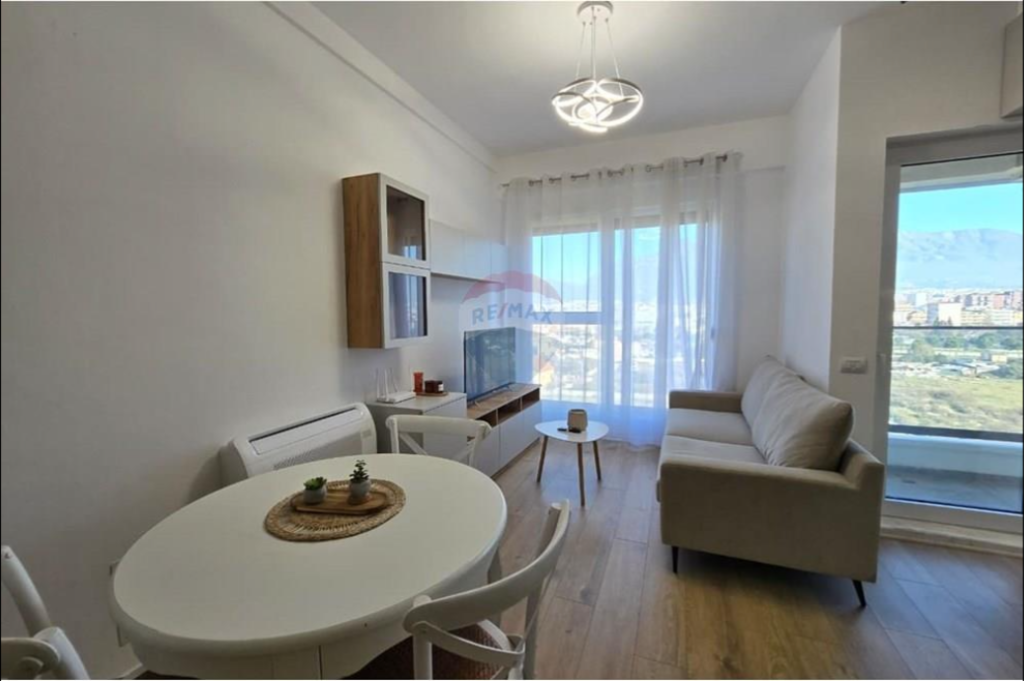 Apartament per shitje 2+1+2 + post parkimi tek Bulevardi i Ri