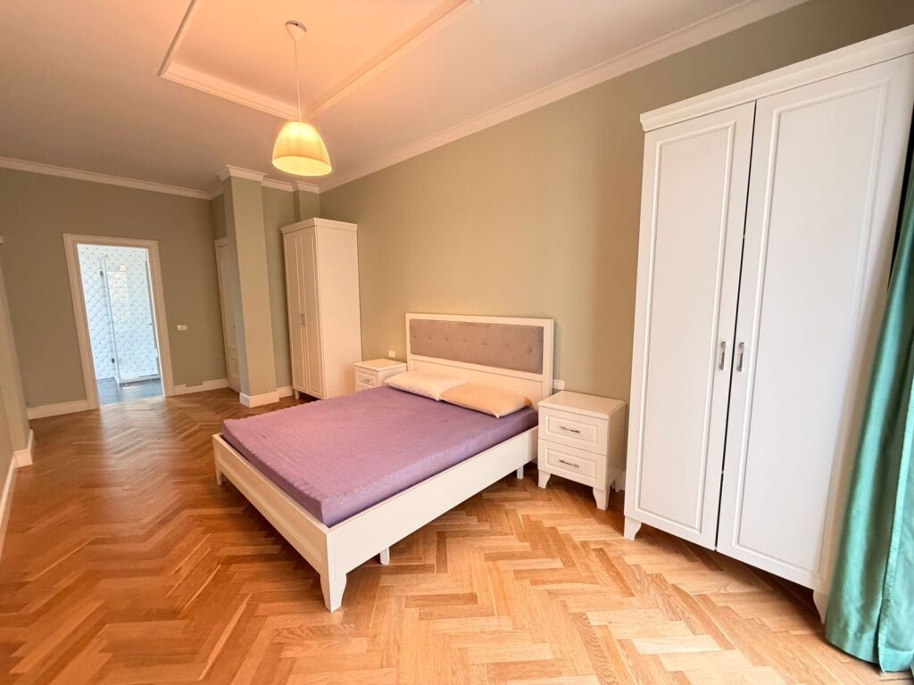 VILLA CON PISCINA IN AFFITTO AL LAGO ASCIUTTO !