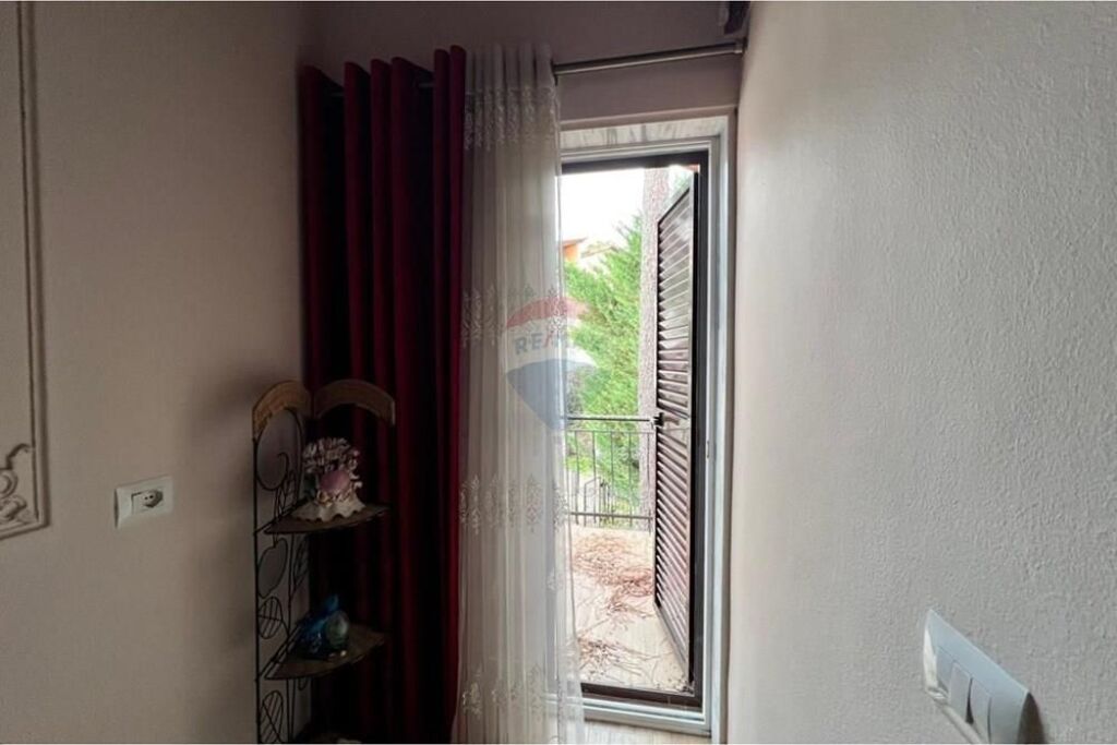 Villa - For Sale - Mali i Robit, Durrës