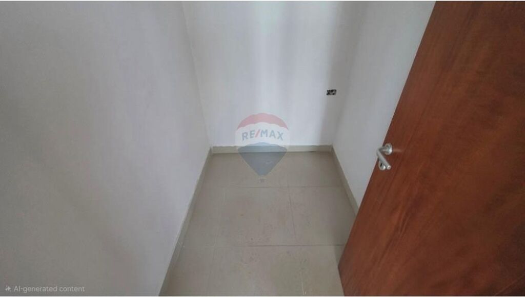 🏢 EXCLUSIVE BUSINESS PREMISES FOR SALE – TRANSBALKANIC, VLORË