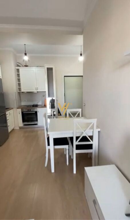 JEPET APARTAMENT 1+1+BLK ME QIRA TE 21 DHJETORI 55.000 LEKE