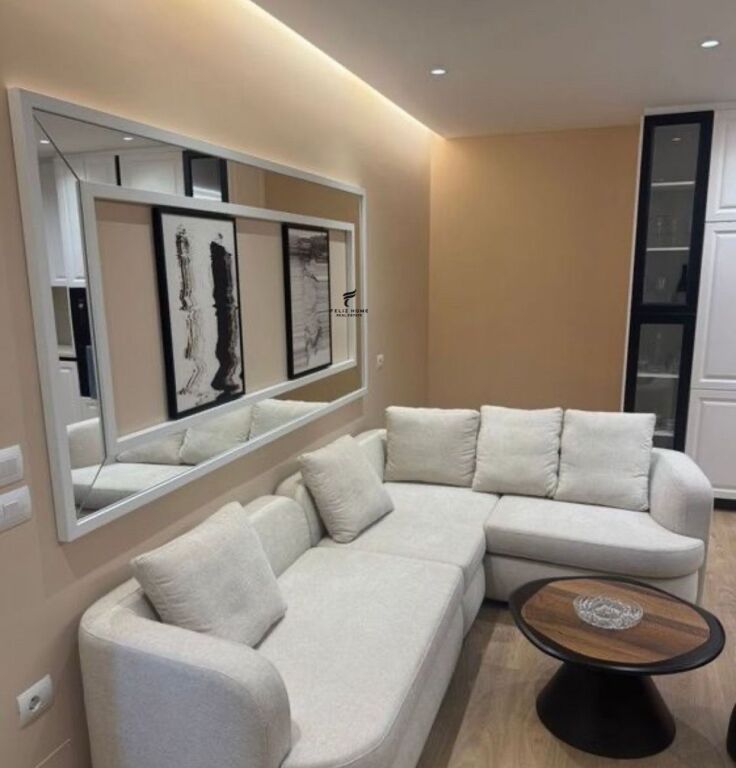 SHITET APARTAMENT 2+1 BLLOKU AMBASADAVE 370.000 EURO