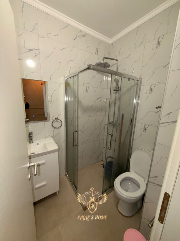 🏡 APARTAMENT ME QERA  • 1+1+Ballkon 💰 Çmimi: 350 € neto ✅ ☎️  📍 Lokacioni:Hotel Vivas Plazh,Durres