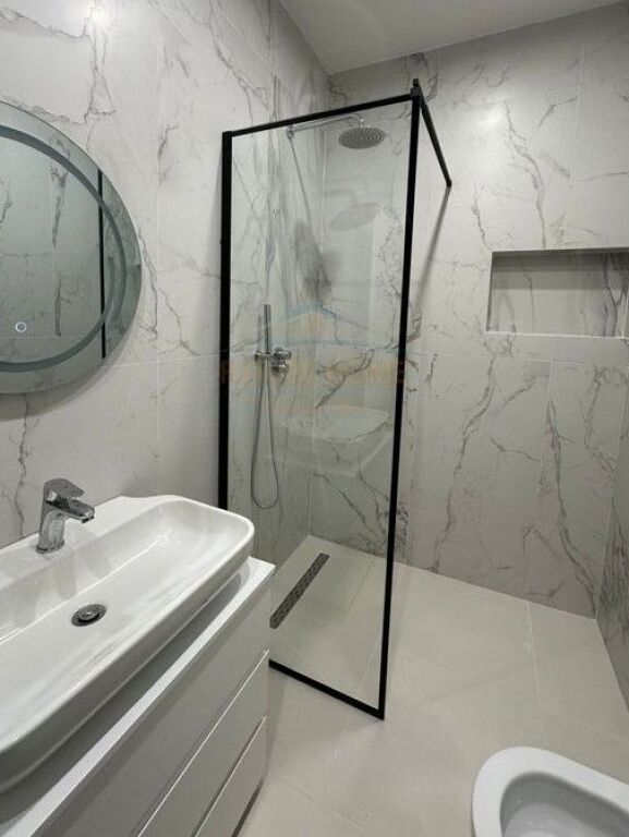 Qera, Apartament 1+1, Bulevardi i Ri, Tirane !!