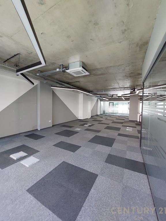 Jepet me Qira Ambient Biznesi 360 m2– Rruga e Kosovarëve, Tiranë