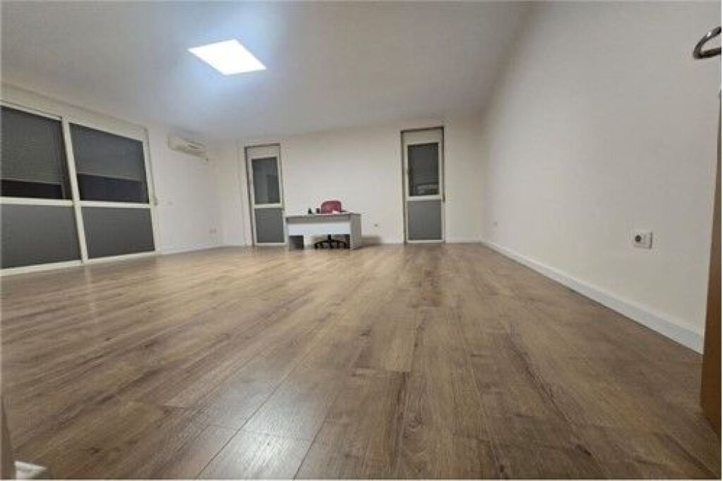 Office for rent, Kavaja street /Center