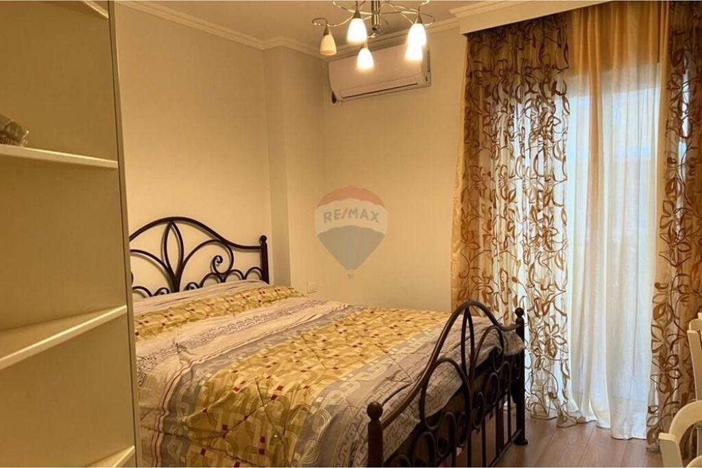 Apartment 3+1+2 parking spaces for rent, near Eleonora!