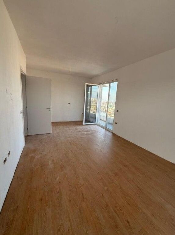 📌 Shitet Apartament 2+1+2 – Univers City