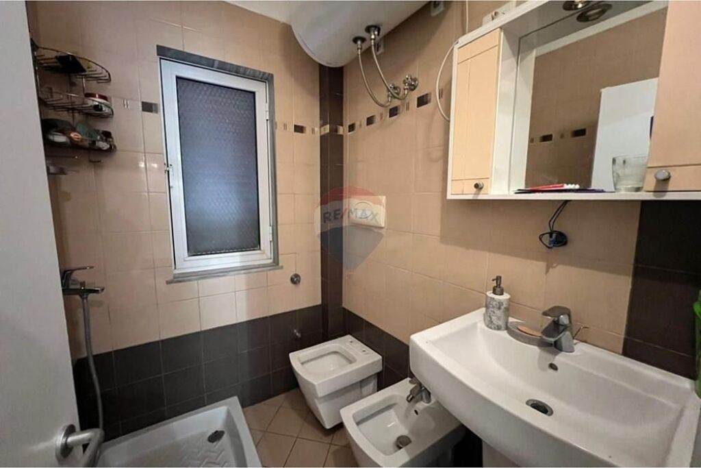 Villa - For Sale - Mali i Robit, Durrës