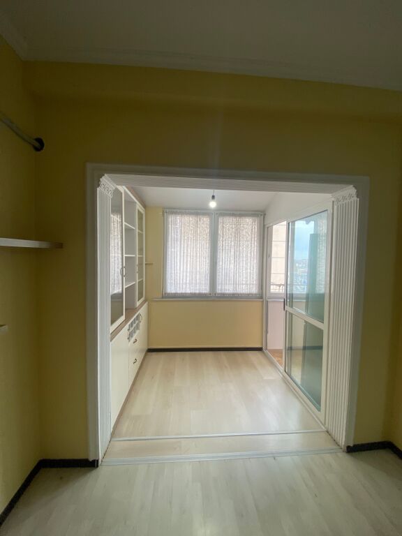 Super apartament 2+1+2, Hotel Queen, Komuna e Parisit