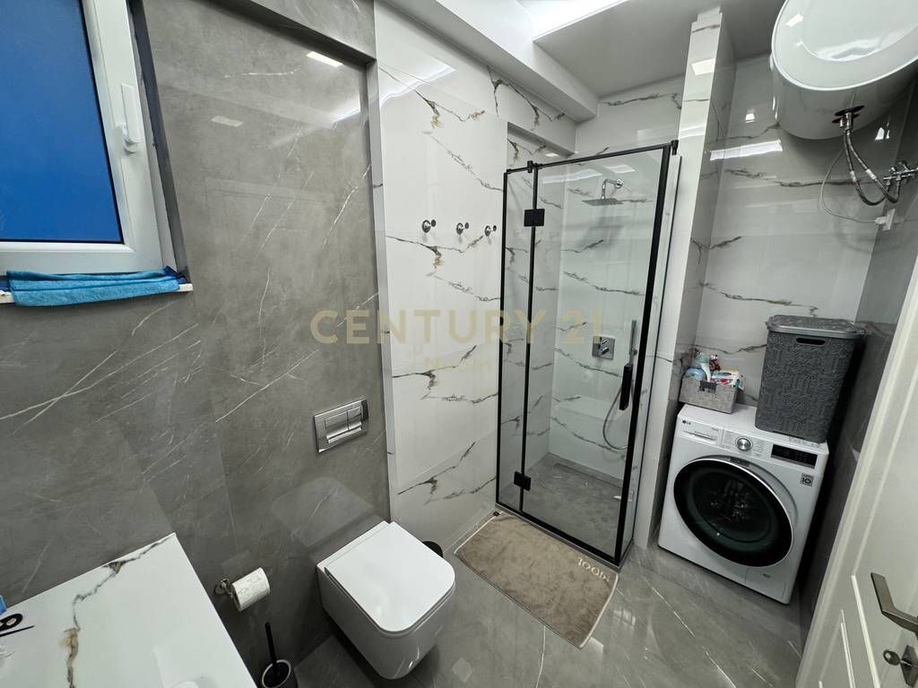 Apartment 3+1+2+Parking Space for sale at Dry Lake