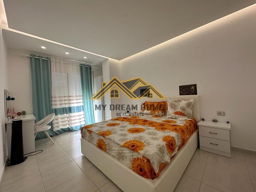 SHITET APARTAMENT 2+1 PLAZH DURRES