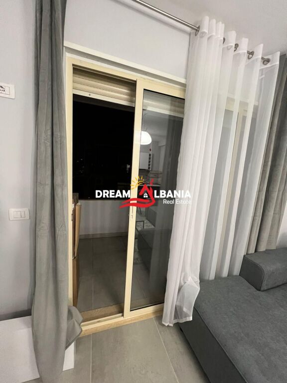 Apartament 1+1 me qera tek Liqeni i thate ne afersi te Radisson Hotel ne Tirane (ID 4211986)
