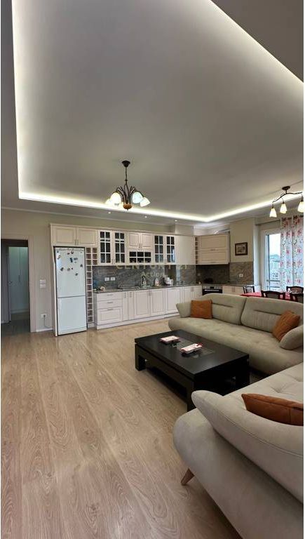 Apartment 2+1+2 for rent at Pazari i Ri