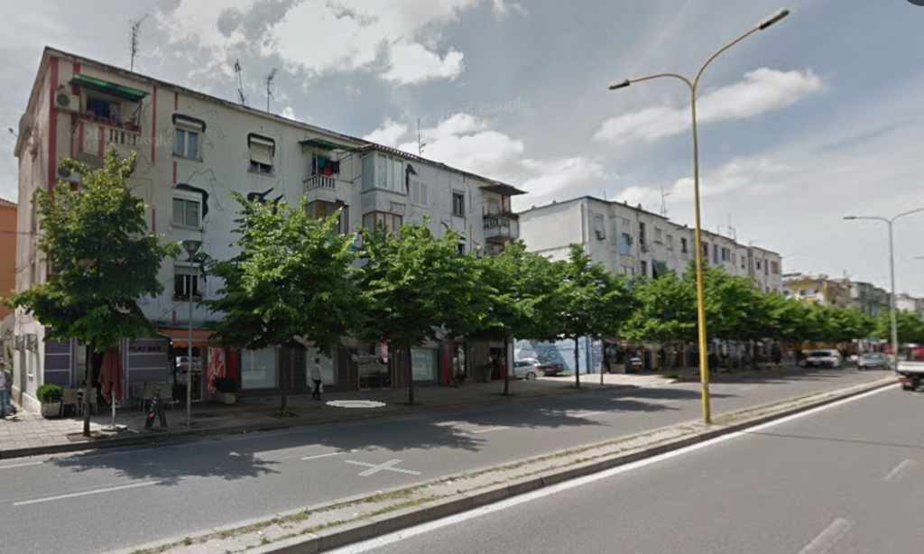 VENDESI APPARTAMENTO 2+1 Via Bardhyl Vicino Strada 148,000Euro