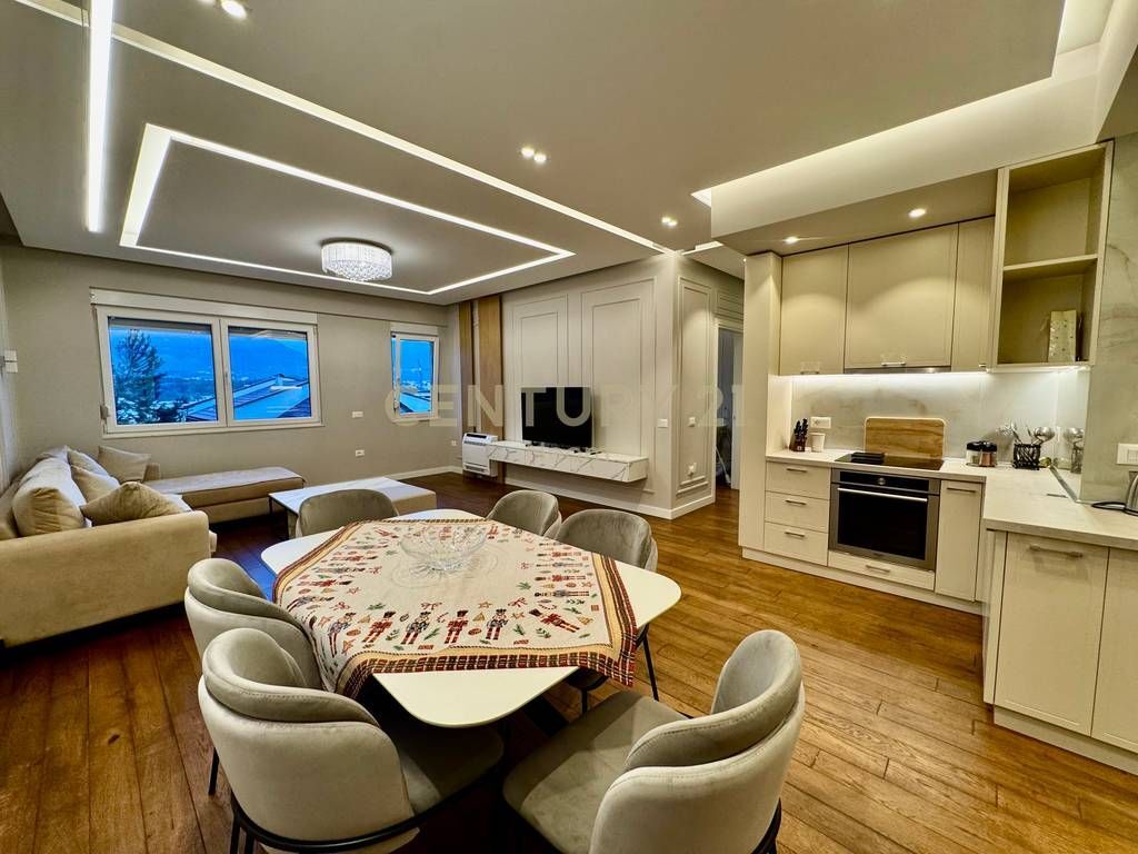 Apartment 3+1+2+Parking Space for sale at Dry Lake