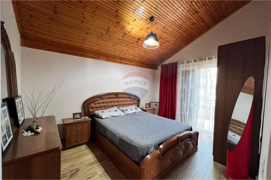 Villa - For Sale - Mali i Robit, Durrës