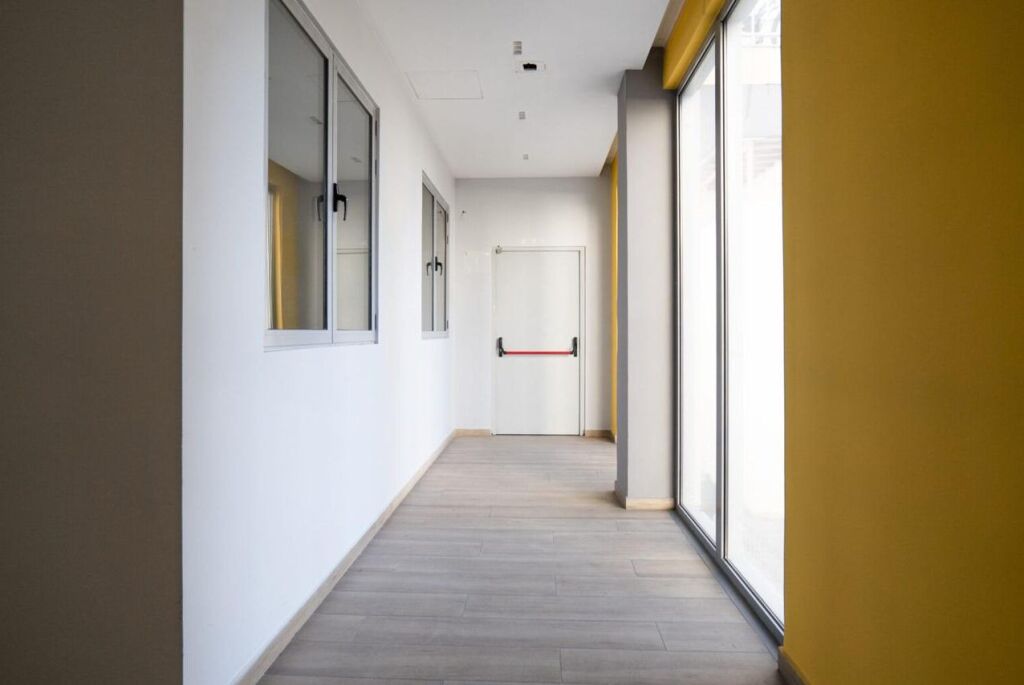 UFFICIO IN AFFITTO 380 M2 ALI DEMI 4.500 EURO