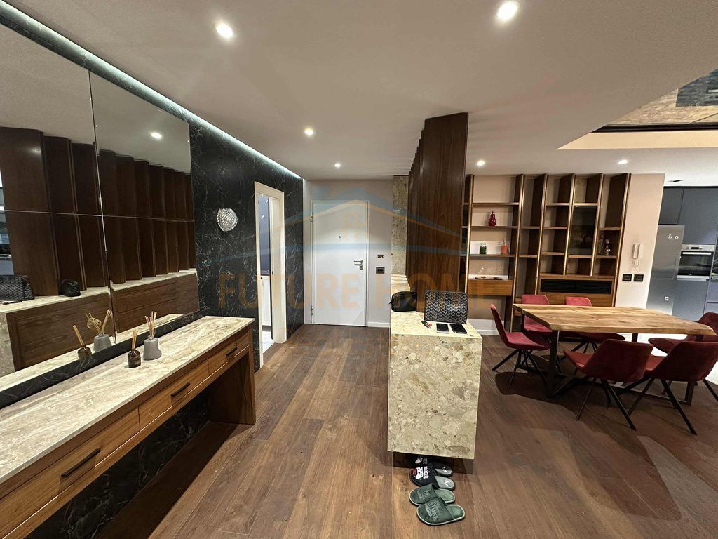 For Rent, Apartment 2+1+2+Garage, Botanical Garden.Qera, Apartament 2+1+2+Garazh, Kopshti Botanik.