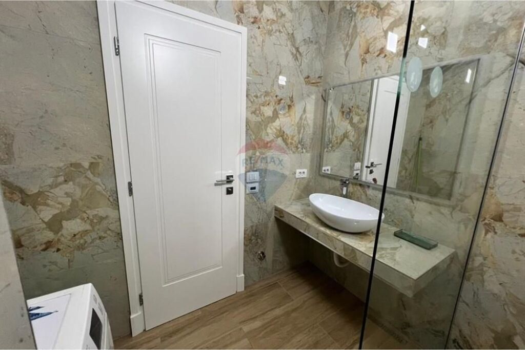 Apartment 3+1+2 parking spaces for rent, near Eleonora!