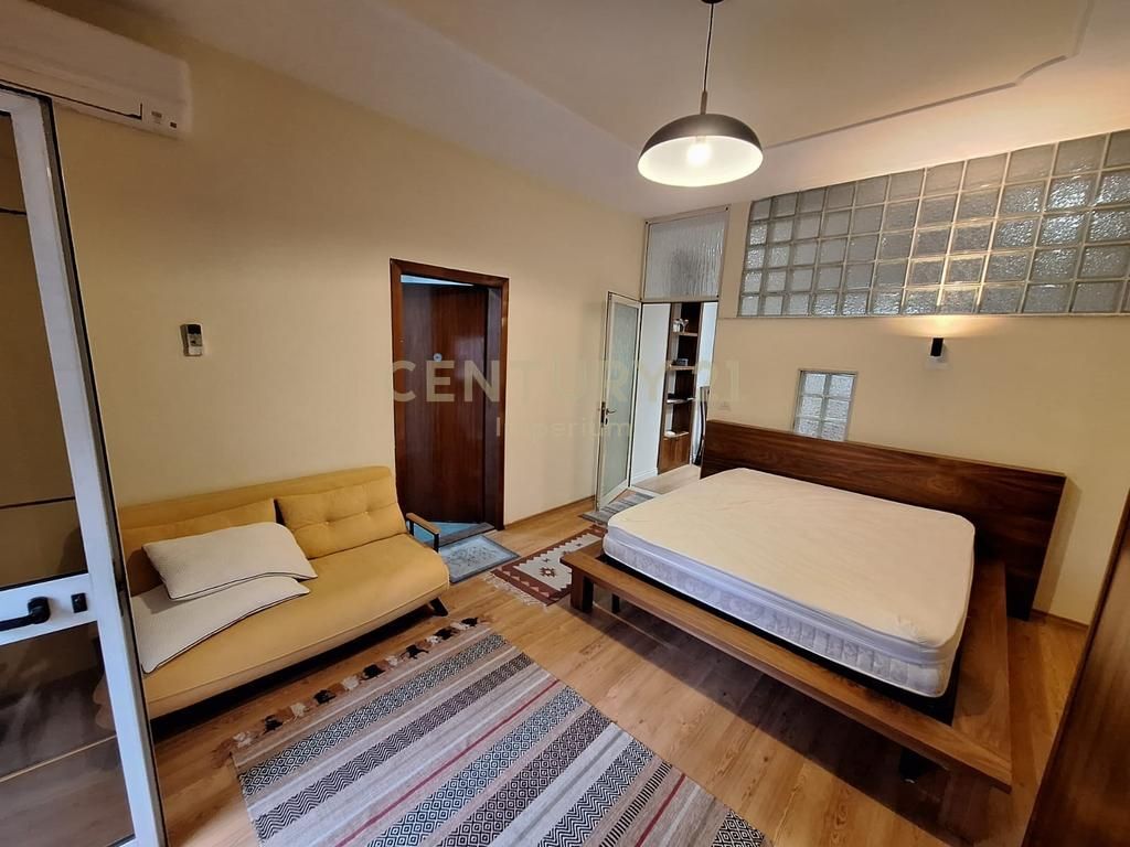 Apartament 1+1 Me Qira në Sheshi Willson, Tirana e Re