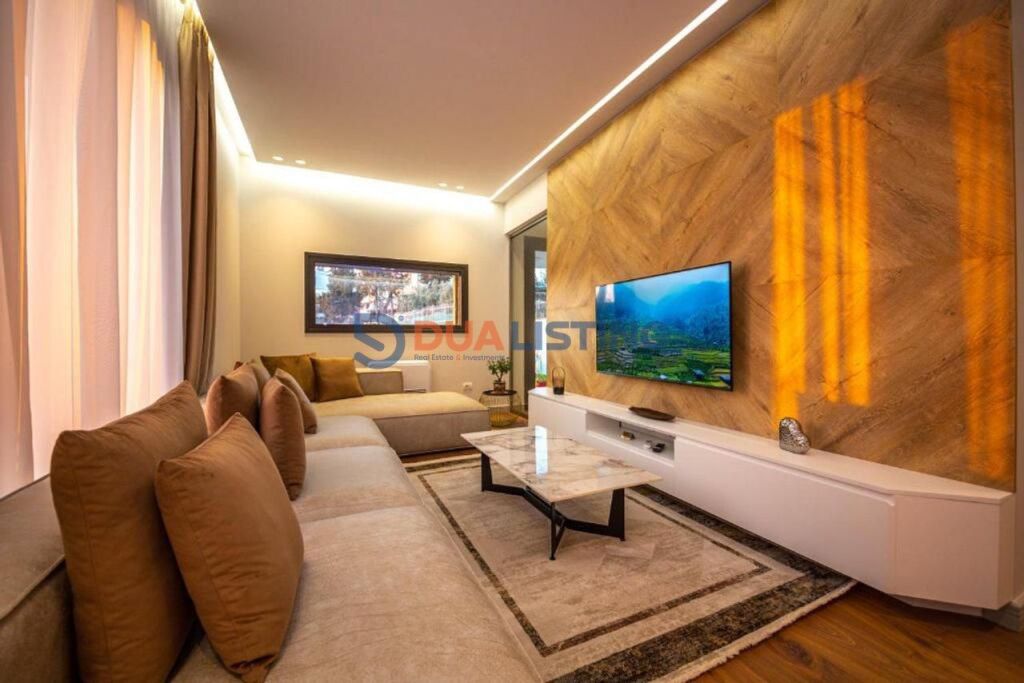 VILLA MODERNA, INDIVIDUALE IN AFFITTO A SAUK  