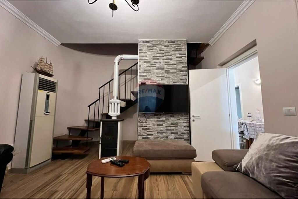 Villa - For Sale - Mali i Robit, Durrës
