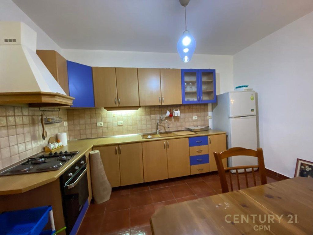APARTAMENT 1+1 ME QIRA TEK KOMUNA E PARISIT