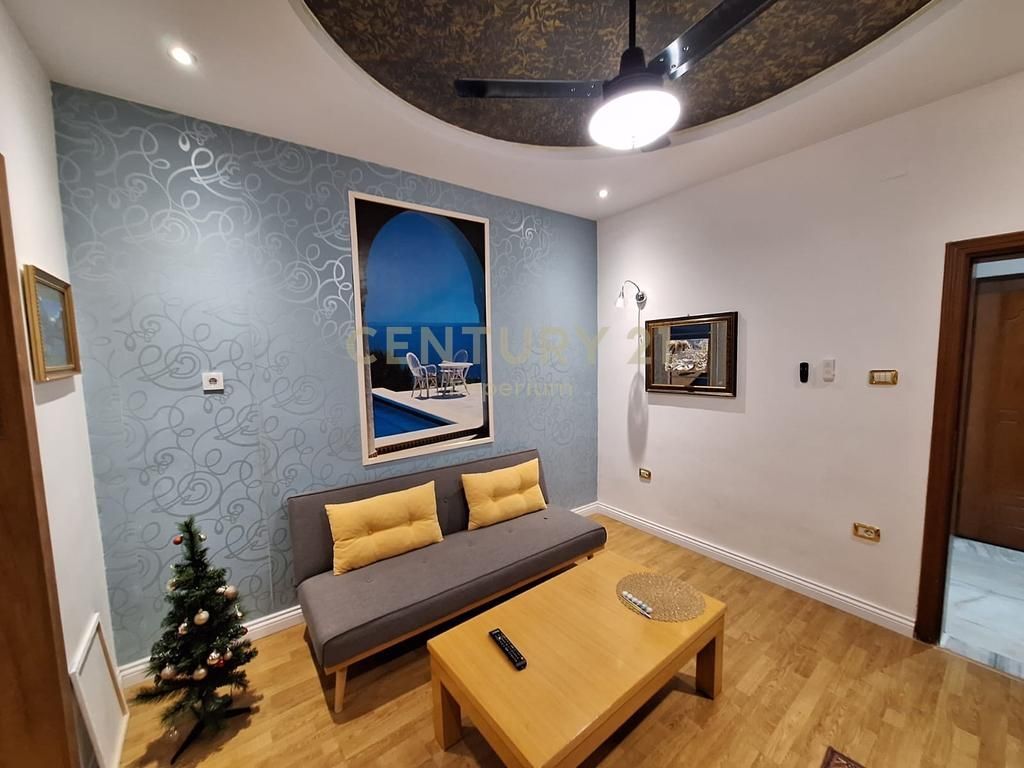 Apartament 1+1 Me Qira në Sheshi Willson, Tirana e Re
