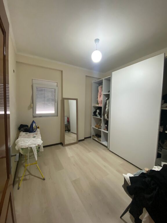 Super apartament 2+1+2, Hotel Queen, Komuna e Parisit