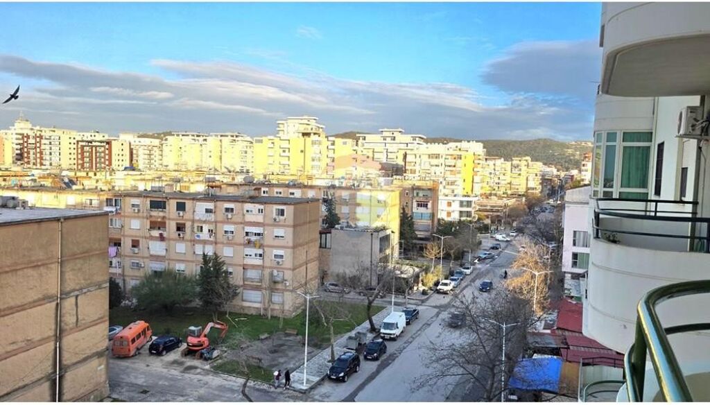🏡 APPARTAMENTO 2+1 IN AFFITTO – VLORË