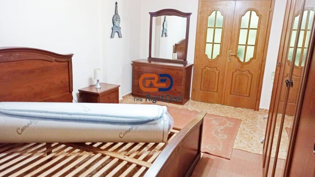 Tek Fakulteti Juridik, Jepet Me Qira Apartament 2+1 I Mobiluar !!!