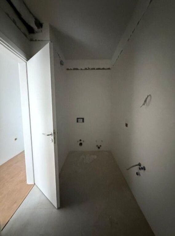 📌 Shitet Apartament 2+1+2 – Univers City
