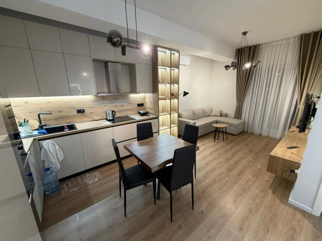 📣 Jepet me qira Apartament 1+1  📍 Kompleksi Kaimi, Ali Demi💶 Çmimi: 45.000 lekë / muaj