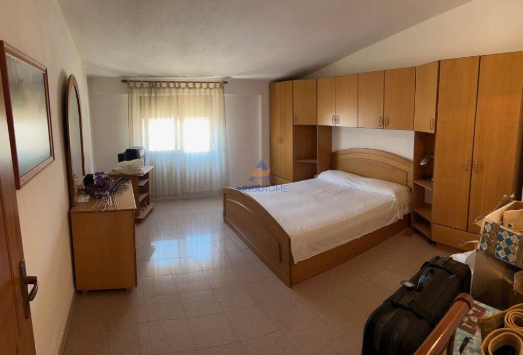 OKAZION!!! SHITET APARTAMENT 2+1+1 + VERANDË ME PAMJE NGA DETI PLAZH HEKURRUDHA – DURRËS 124000 €