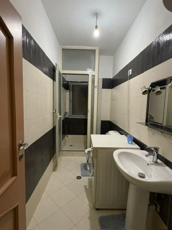 Appartamento 1+ 1 nel palazzo con freccia a 430€